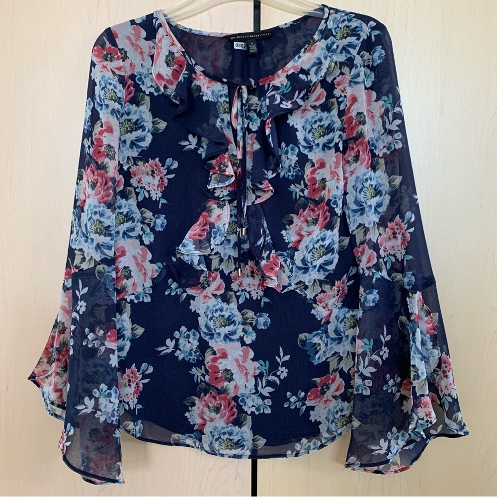 White House Black Market‎ Women's Ruffle Tie Front Blouse Floral Navy Size 0